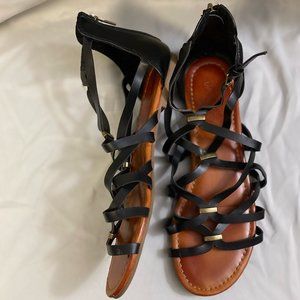 Women's Universal Thread Black Strappy Sandals Size 8